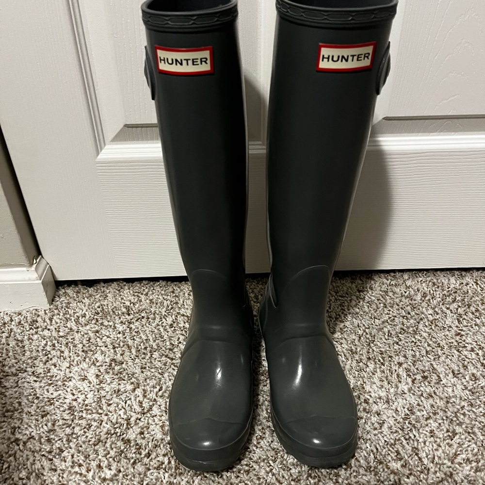 Hunter Rain Boots, Size 6, color Gray